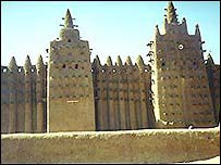 Mali mud Djenne Mosque on the banks of the Niger